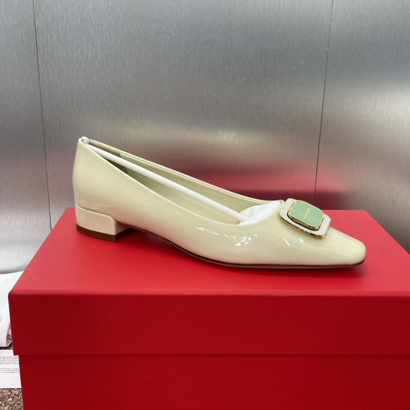 Ferragamo flat shoes